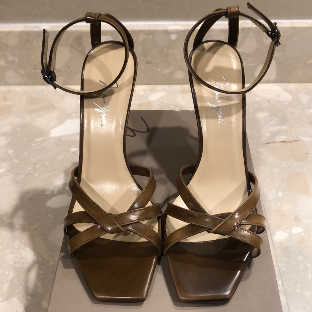 Max Azria Sandal